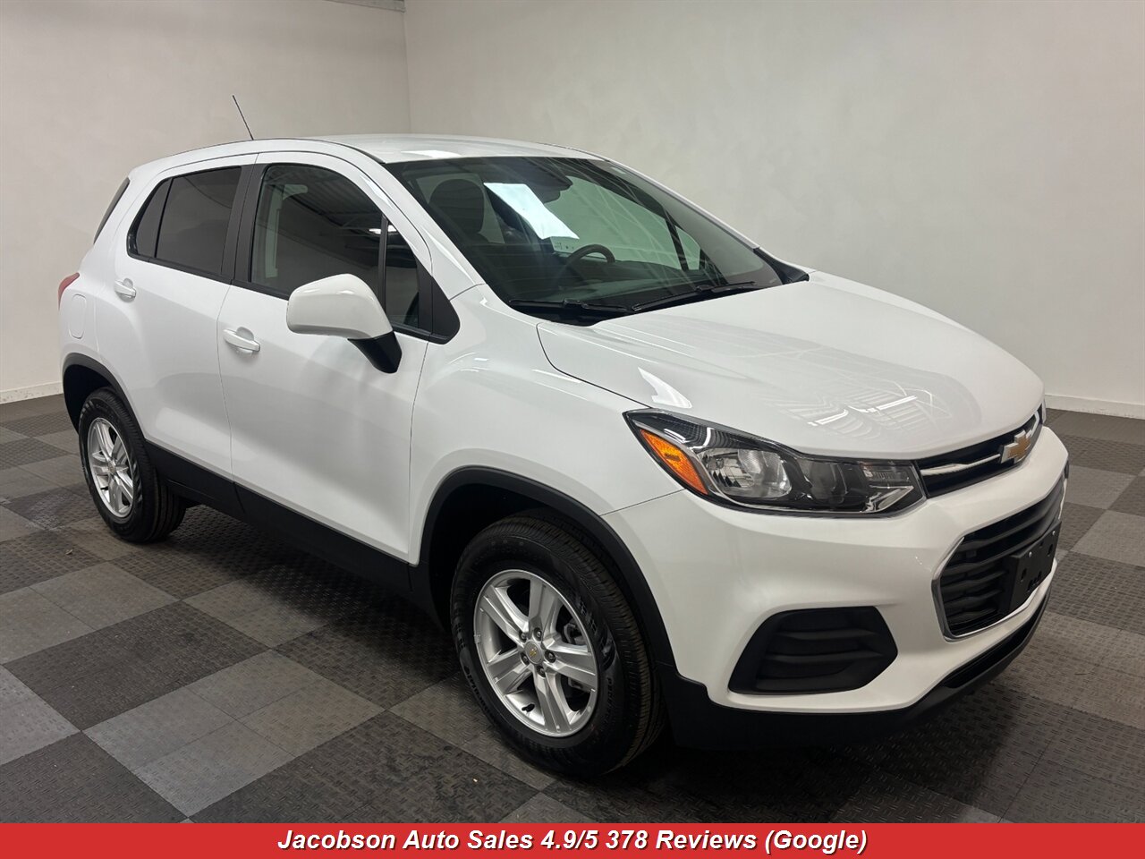 2021 Chevrolet Trax LS photo 3