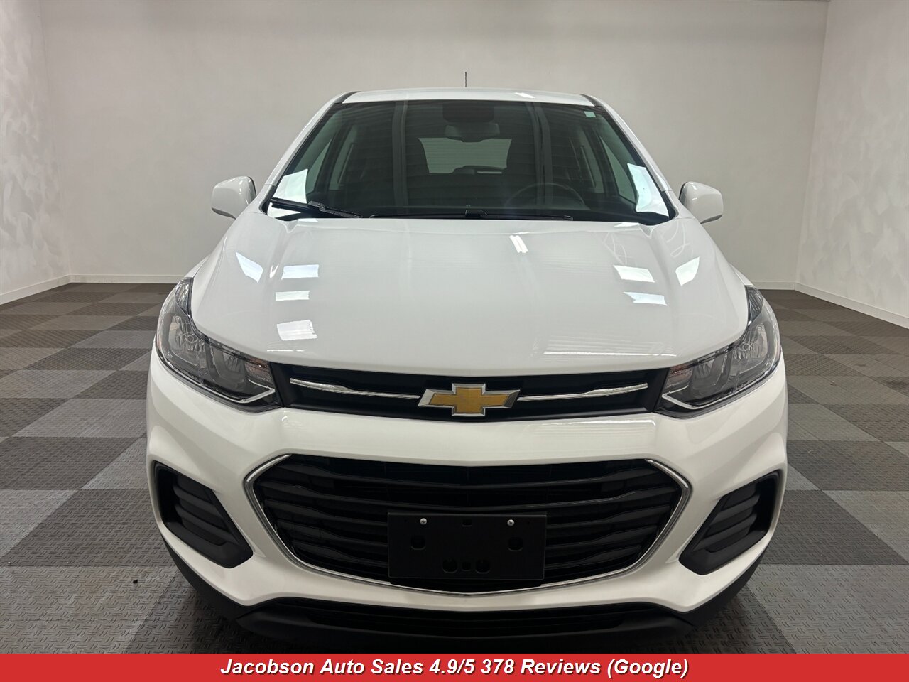 2021 Chevrolet Trax LS photo 2