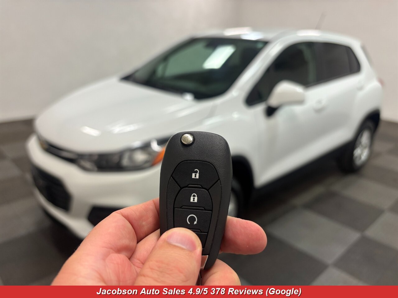 2021 Chevrolet Trax LS photo 4