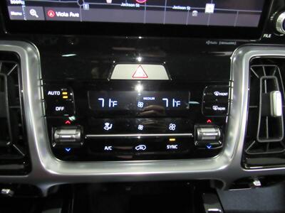 2021 Kia Sorento SX AWD   - Photo 20 - Oshkosh, WI 54901