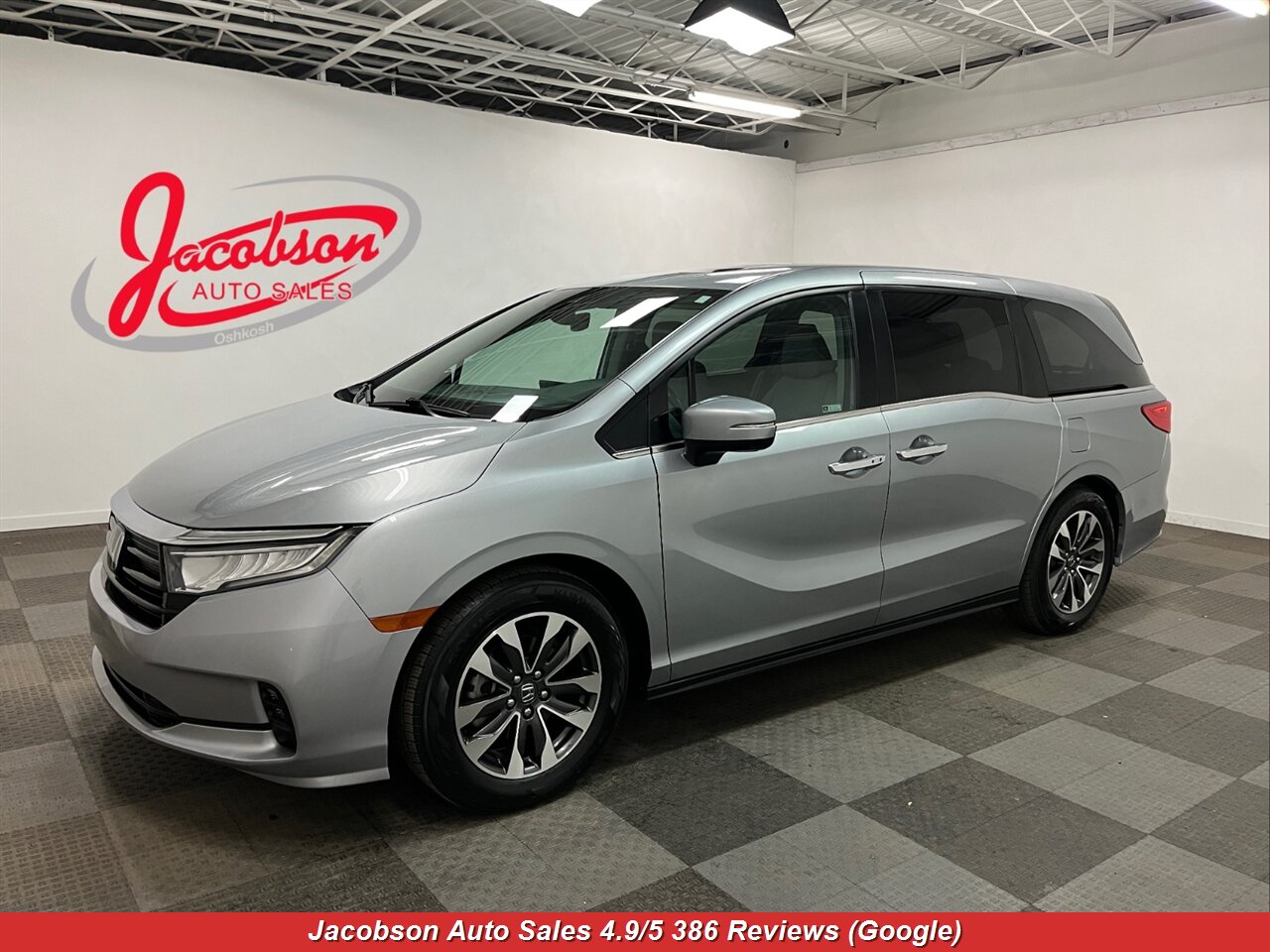 2024 Honda Odyssey EX-L   - Photo 1 - Oshkosh, WI 54901