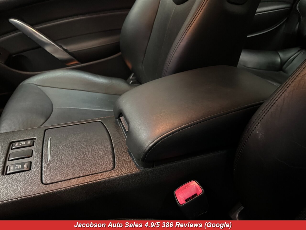 2008 INFINITI G37 - Photo 18 - Oshkosh, WI 54901