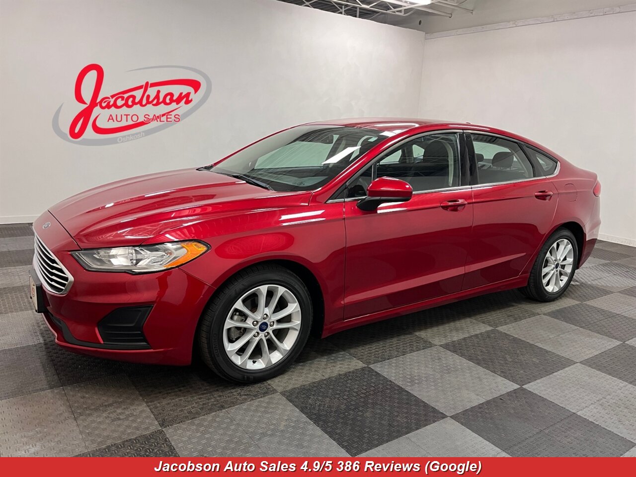 2020 Ford Fusion Hybrid SE   - Photo 1 - Oshkosh, WI 54901
