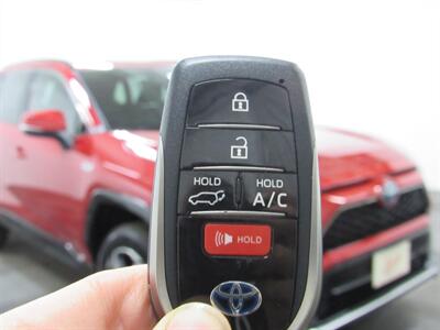 2021 Toyota RAV4 Prime SE AWD   - Photo 6 - Oshkosh, WI 54901