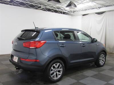 2016 Kia Sportage LX AWD   - Photo 6 - Oshkosh, WI 54901