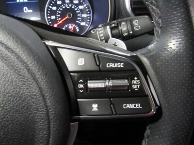 2022 Kia Sportage Nightfall AWD   - Photo 11 - Oshkosh, WI 54901