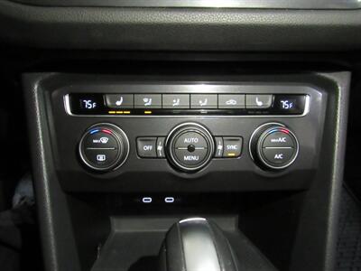 2021 Volkswagen Tiguan SE 4Motion   - Photo 37 - Oshkosh, WI 54901