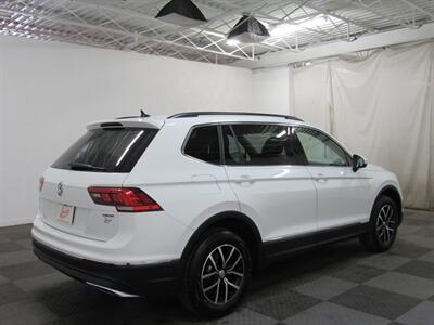 2021 Volkswagen Tiguan SE 4Motion   - Photo 4 - Oshkosh, WI 54901