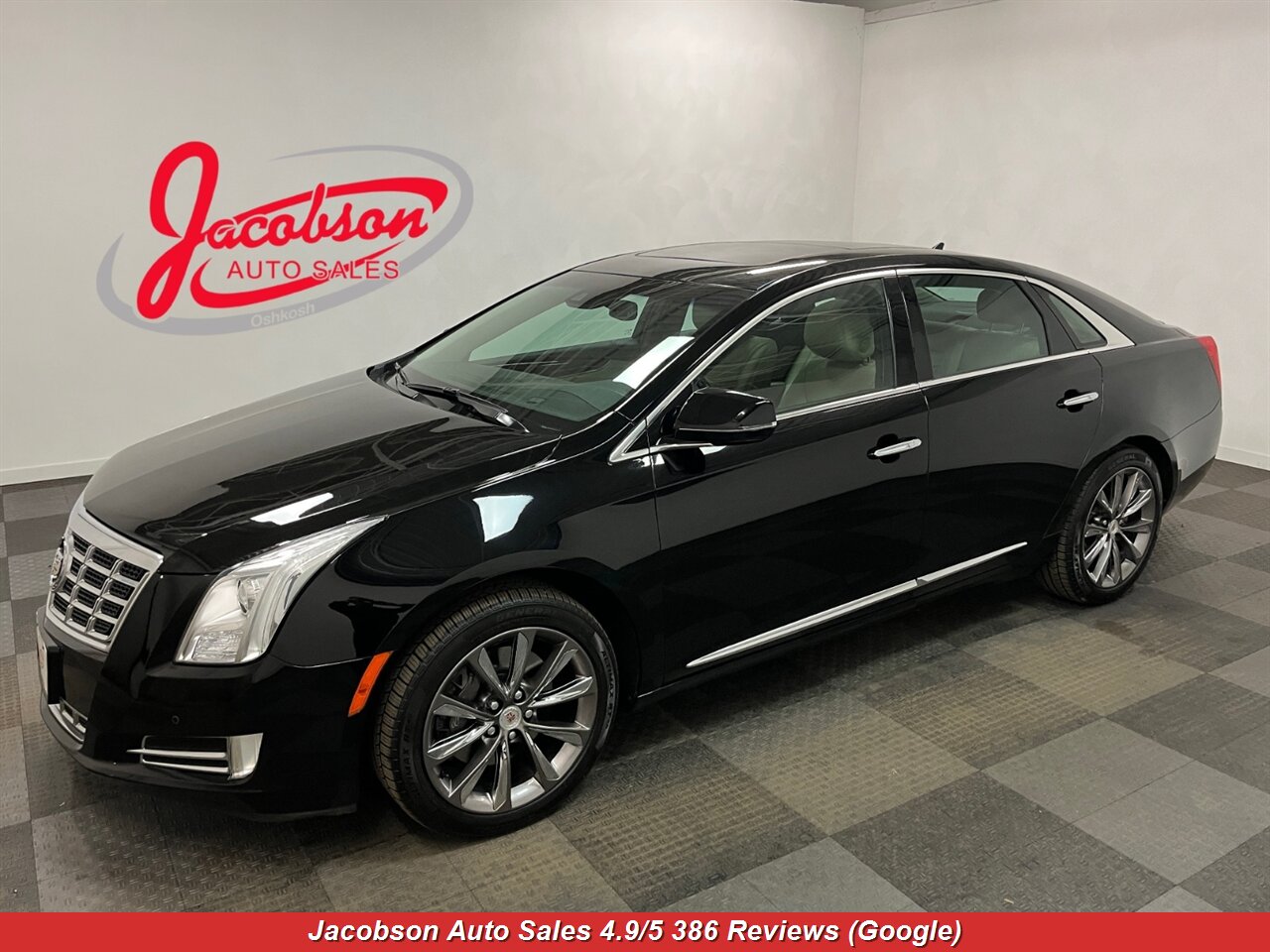 2013 Cadillac XTS Luxury Collection AWD   - Photo 1 - Oshkosh, WI 54901