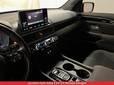 2023 Honda Pilot Sport AWD   - Photo 16 - Oshkosh, WI 54901
