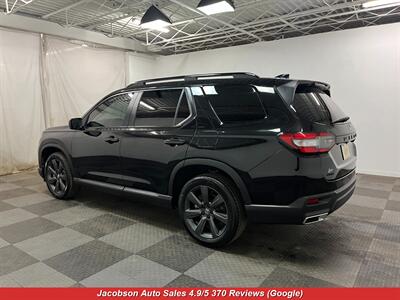 2023 Honda Pilot Sport AWD   - Photo 50 - Oshkosh, WI 54901