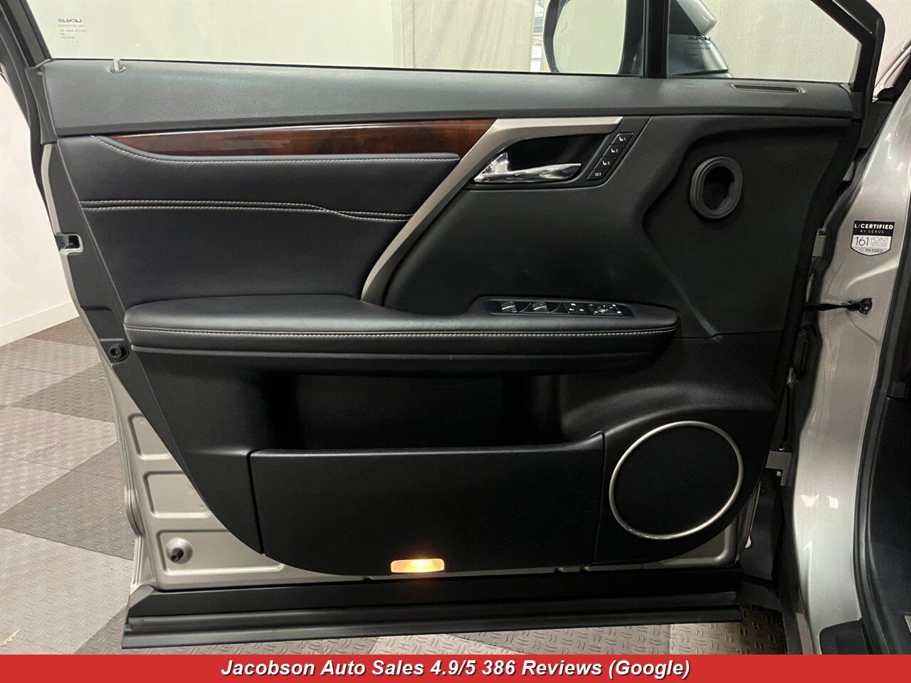 2017 Lexus RX 450h AWD - Photo 31 - Oshkosh, WI 54901
