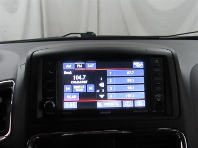 2019 Dodge Grand Caravan SXT   - Photo 14 - Oshkosh, WI 54901