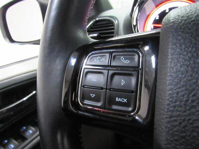 2019 Dodge Grand Caravan SXT   - Photo 9 - Oshkosh, WI 54901