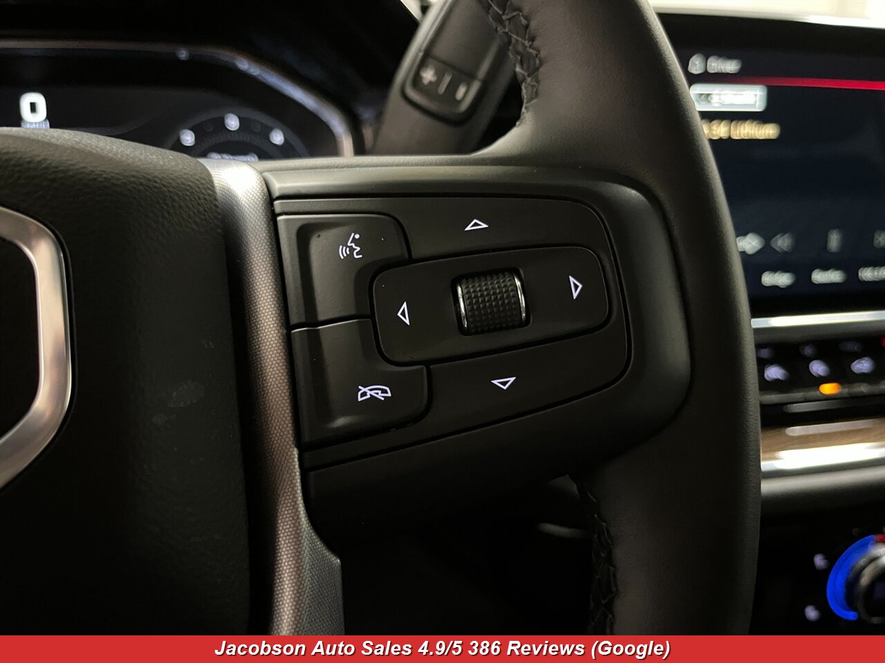 2024 GMC Sierra 1500 Elevation Standard Crew Cab SB 4x4 - Photo 7 - Oshkosh, WI 54901