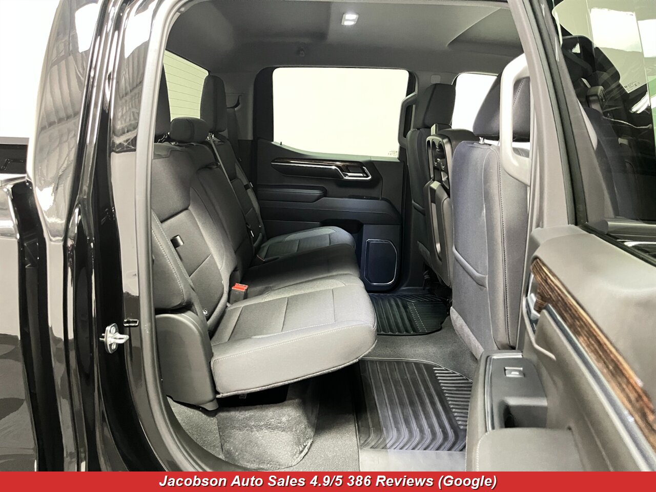 2024 GMC Sierra 1500 Elevation Standard Crew Cab SB 4x4 - Photo 50 - Oshkosh, WI 54901