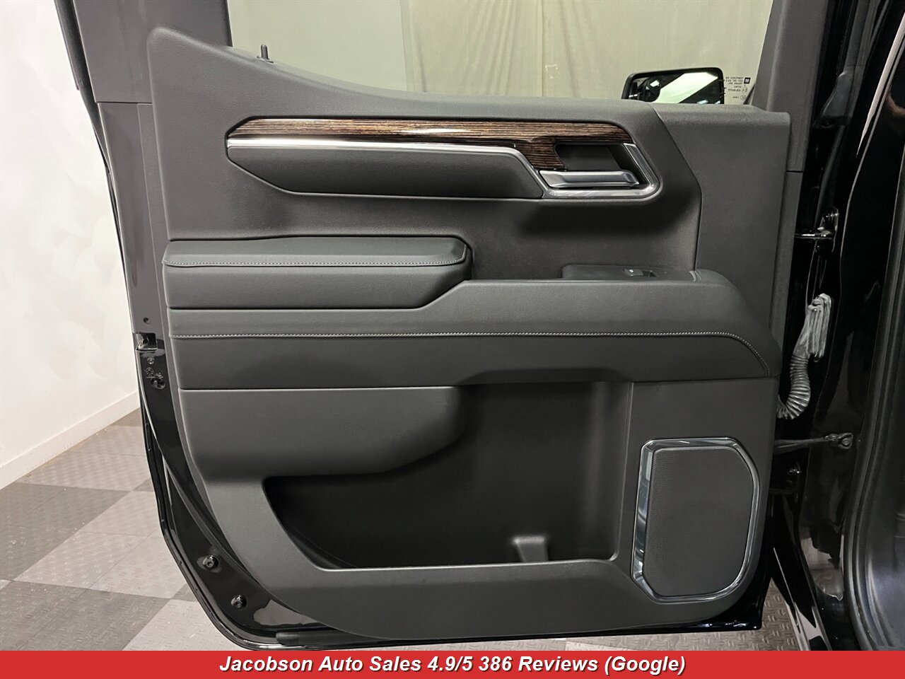 2024 GMC Sierra 1500 Elevation Standard Crew Cab SB 4x4 - Photo 35 - Oshkosh, WI 54901
