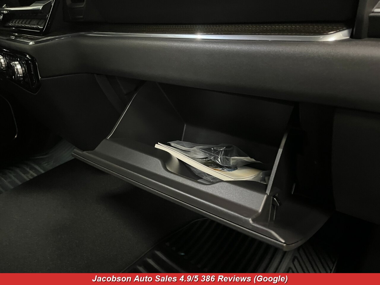 2024 GMC Sierra 1500 Elevation Standard Crew Cab SB 4x4 - Photo 55 - Oshkosh, WI 54901