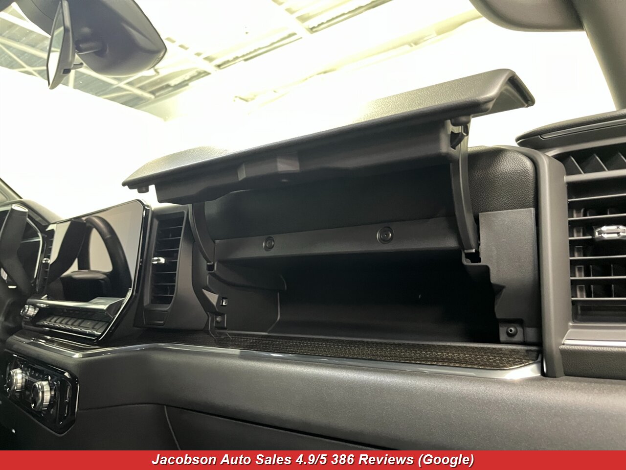 2024 GMC Sierra 1500 Elevation Standard Crew Cab SB 4x4 - Photo 54 - Oshkosh, WI 54901