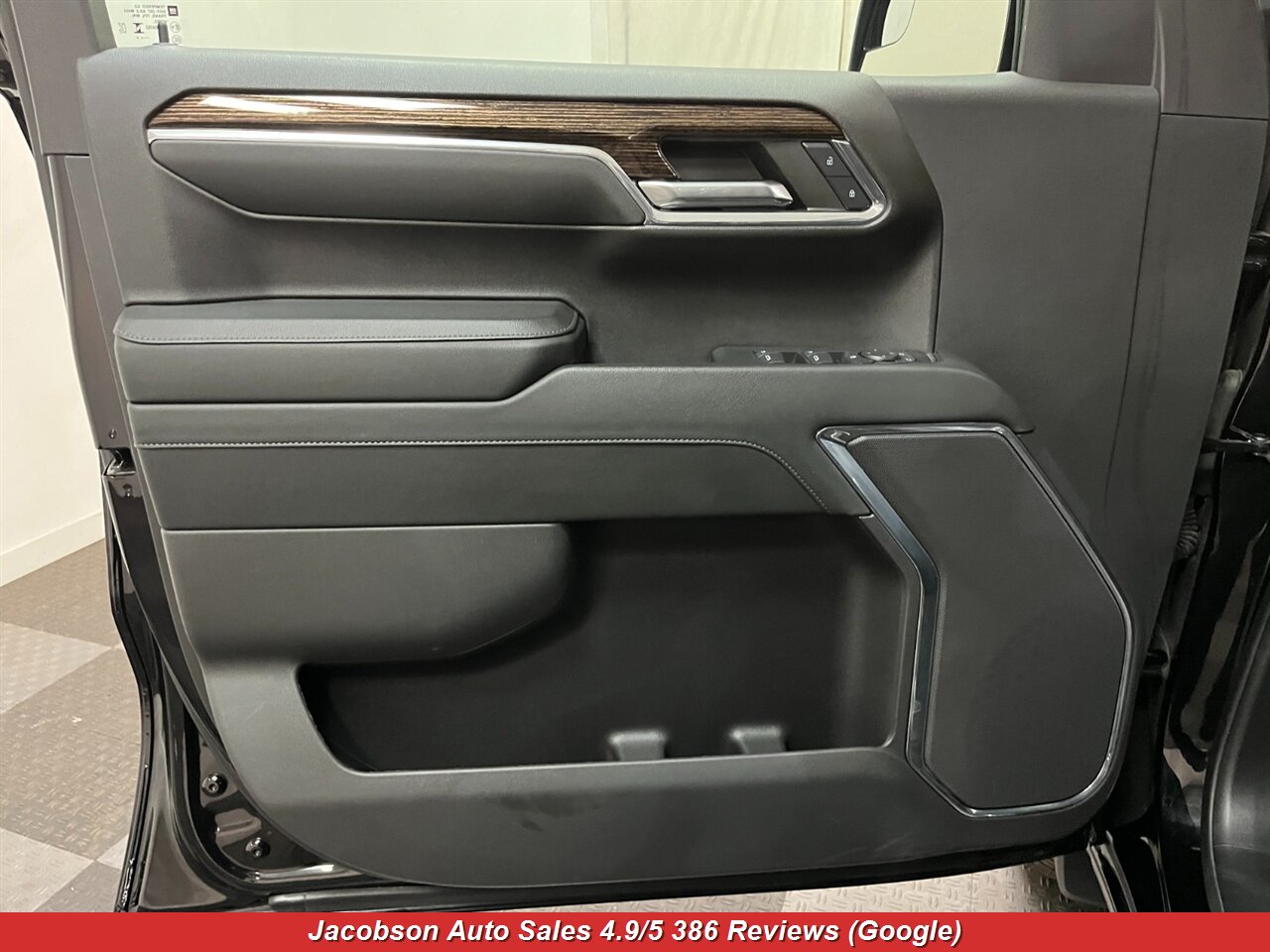 2024 GMC Sierra 1500 Elevation Standard Crew Cab SB 4x4 - Photo 29 - Oshkosh, WI 54901