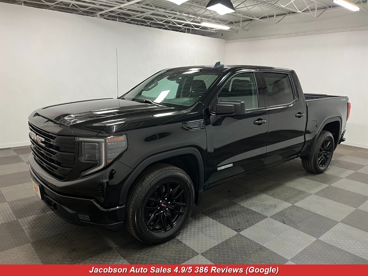 2024 GMC Sierra 1500 Elevation Standard Crew Cab SB 4x4   - Photo 1 - Oshkosh, WI 54901