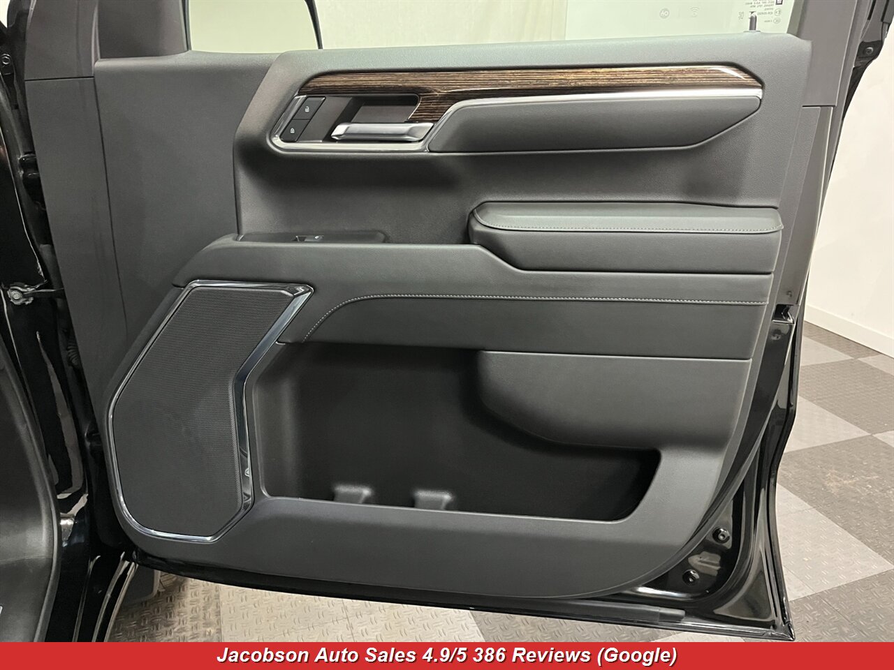 2024 GMC Sierra 1500 Elevation Standard Crew Cab SB 4x4 - Photo 52 - Oshkosh, WI 54901