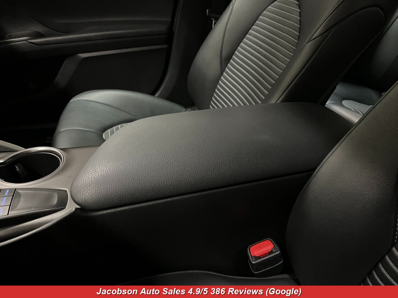 2024 Toyota Camry SE - Photo 22 - Oshkosh, WI 54901