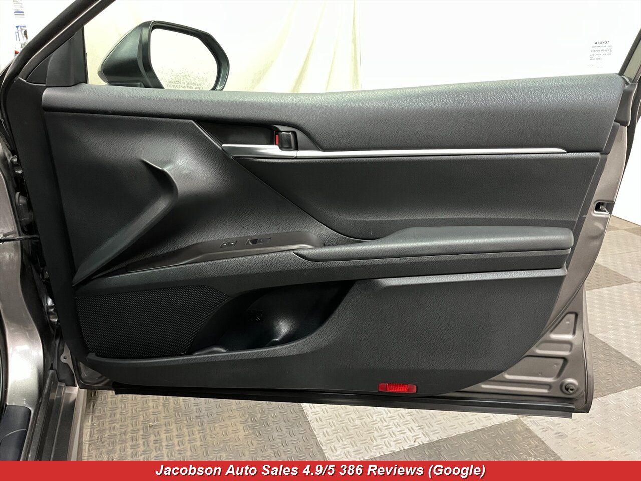 2024 Toyota Camry SE - Photo 35 - Oshkosh, WI 54901