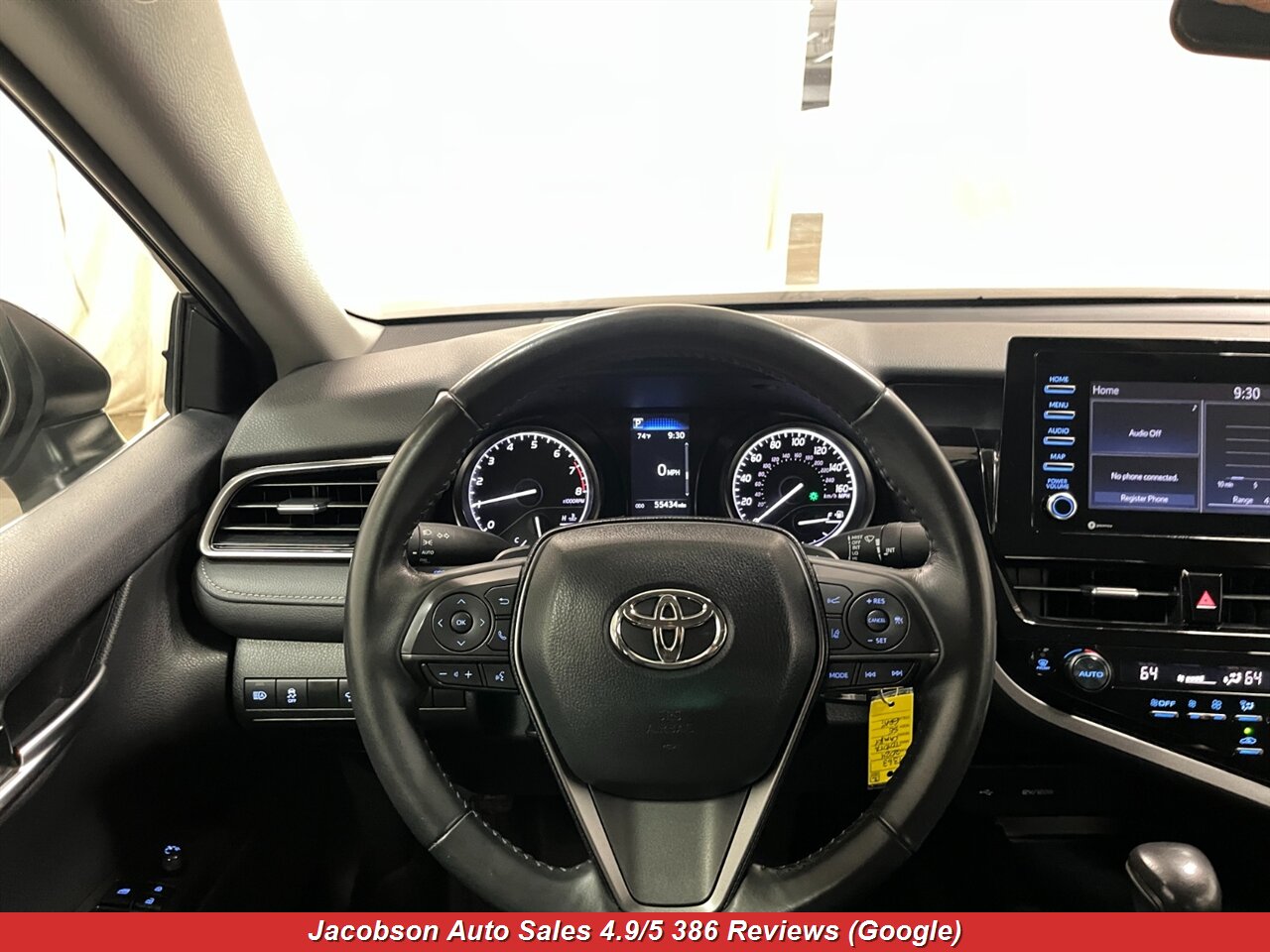 2024 Toyota Camry SE - Photo 7 - Oshkosh, WI 54901