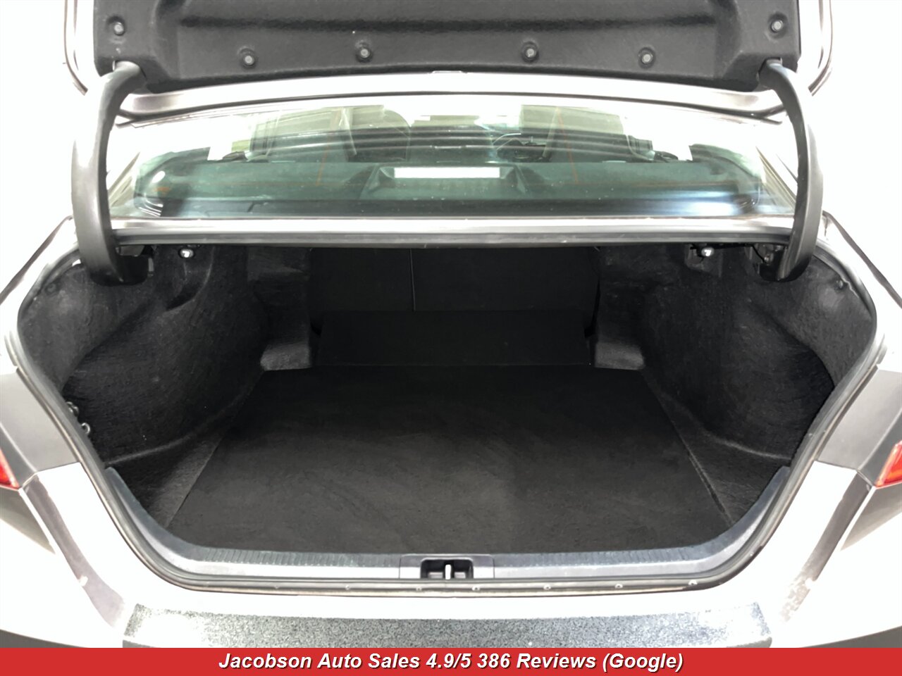 2024 Toyota Camry SE - Photo 43 - Oshkosh, WI 54901
