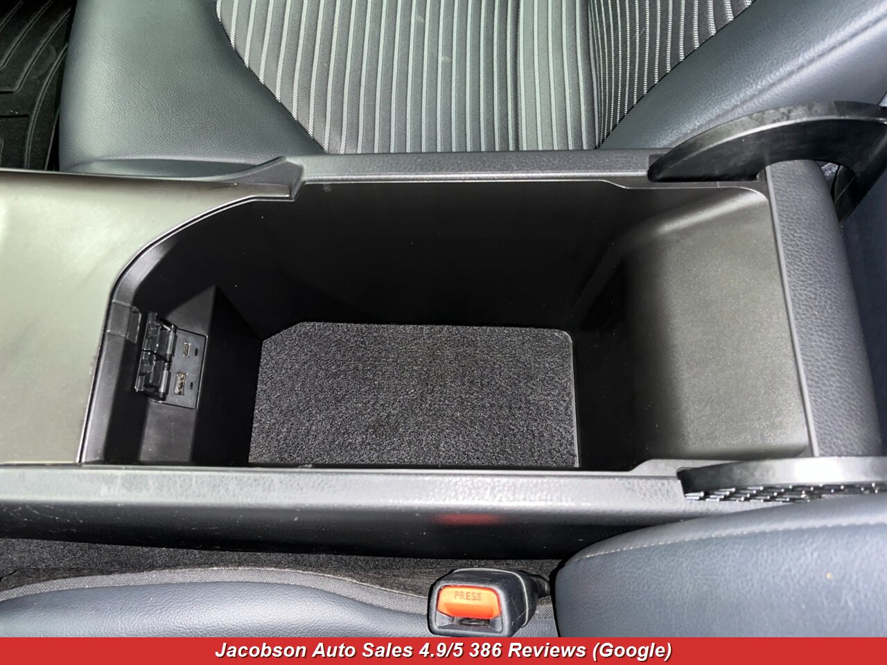 2024 Toyota Camry SE - Photo 23 - Oshkosh, WI 54901