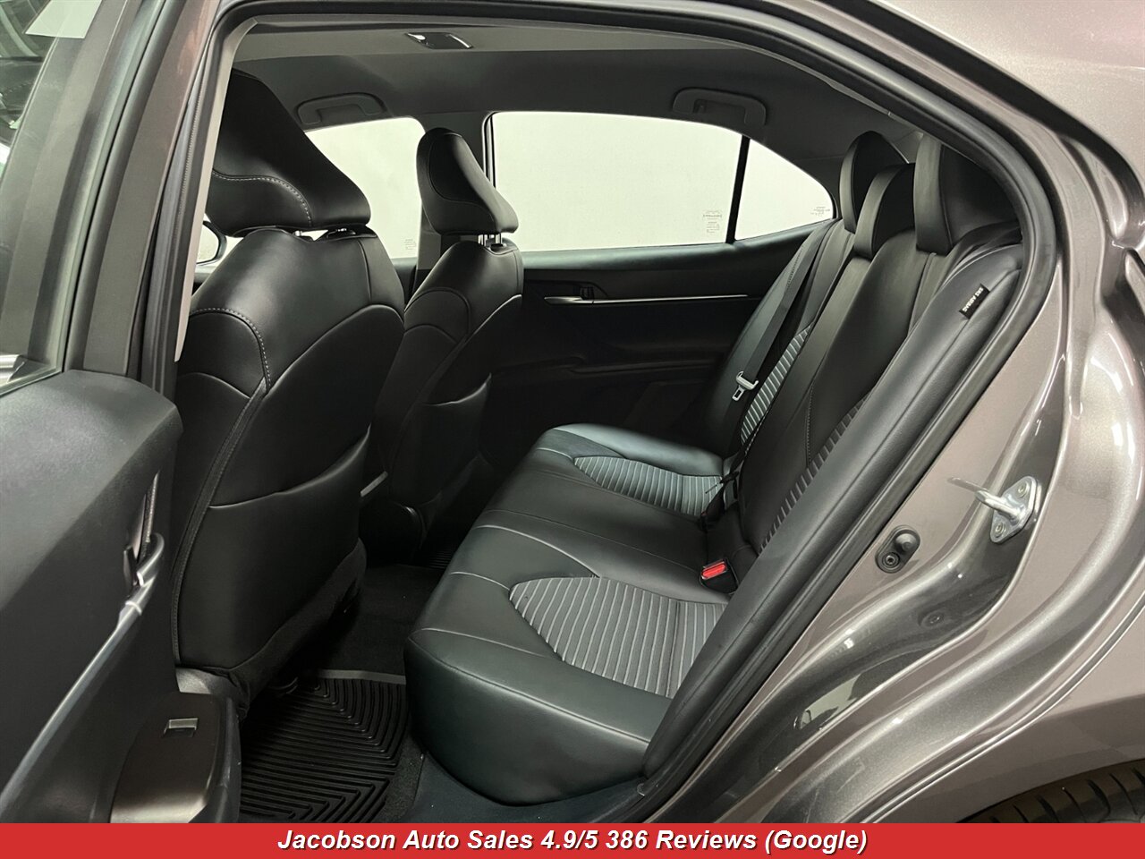 2024 Toyota Camry SE - Photo 31 - Oshkosh, WI 54901