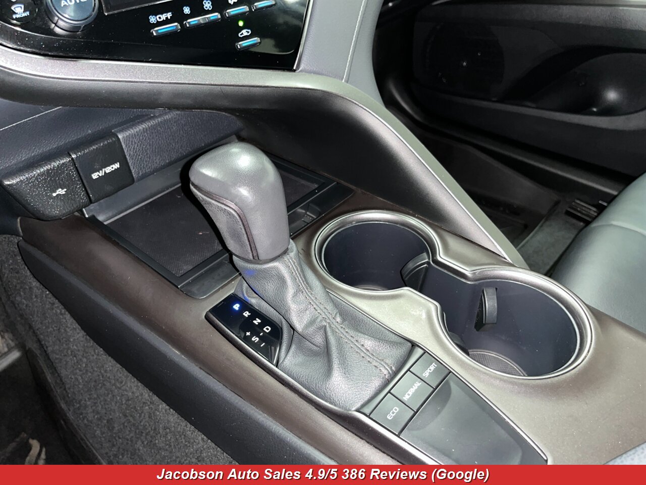 2024 Toyota Camry SE - Photo 20 - Oshkosh, WI 54901