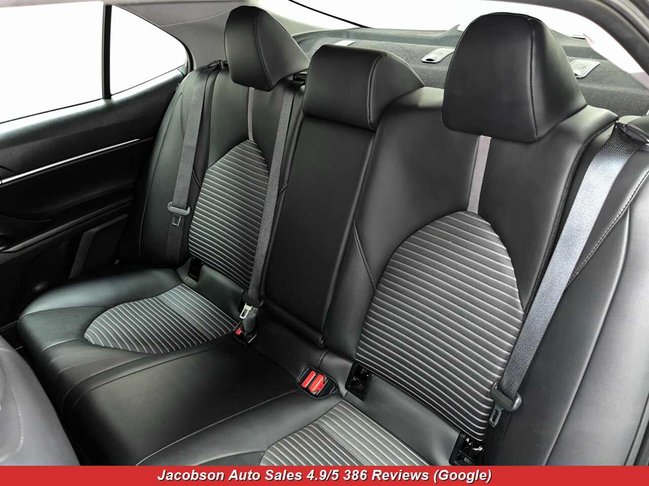 2024 Toyota Camry SE - Photo 30 - Oshkosh, WI 54901