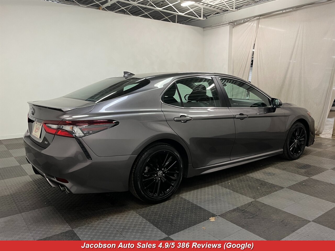 2024 Toyota Camry SE - Photo 40 - Oshkosh, WI 54901