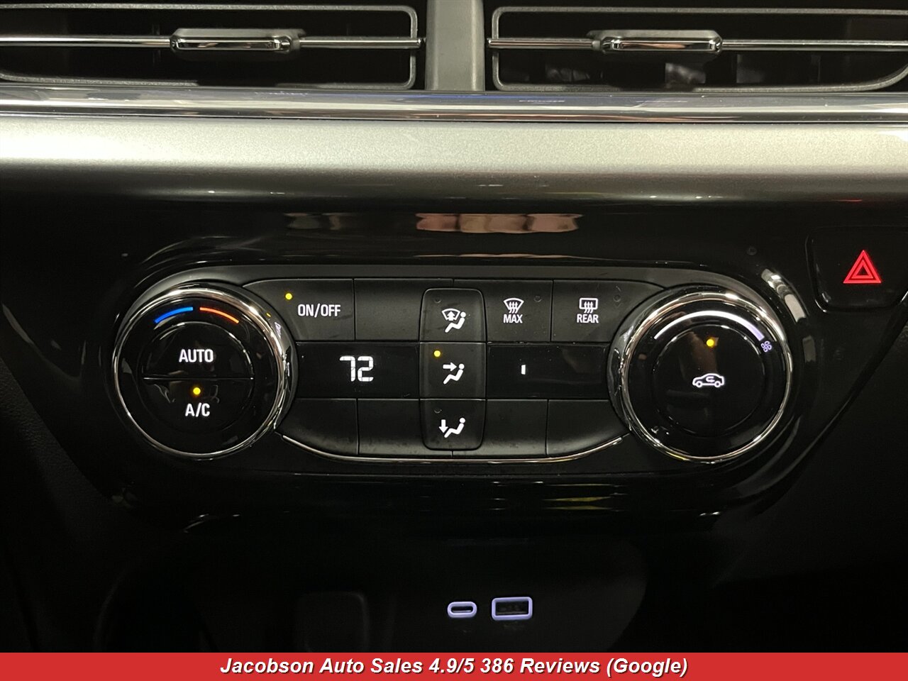 2025 Chevrolet Trax LT - Photo 20 - Oshkosh, WI 54901
