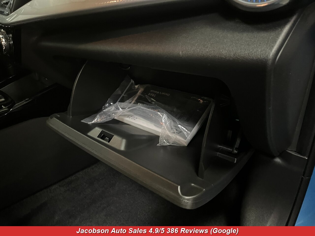 2025 Chevrolet Trax LT - Photo 41 - Oshkosh, WI 54901