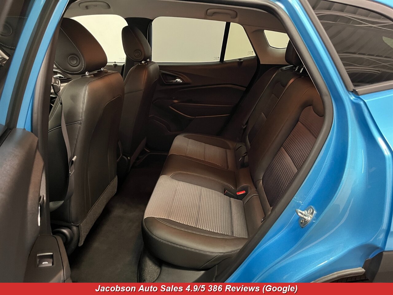 2025 Chevrolet Trax LT - Photo 31 - Oshkosh, WI 54901