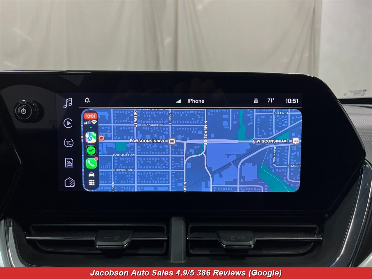 2025 Chevrolet Trax LT - Photo 18 - Oshkosh, WI 54901
