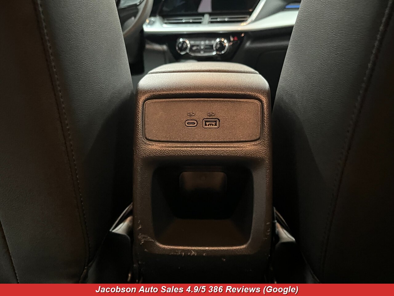 2025 Chevrolet Trax LT - Photo 33 - Oshkosh, WI 54901