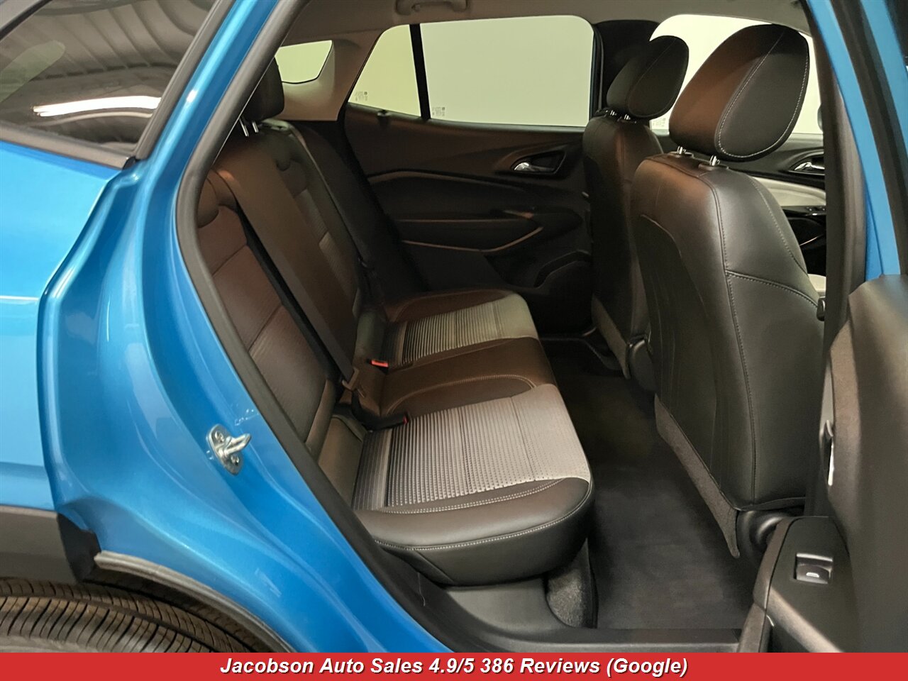2025 Chevrolet Trax LT - Photo 36 - Oshkosh, WI 54901