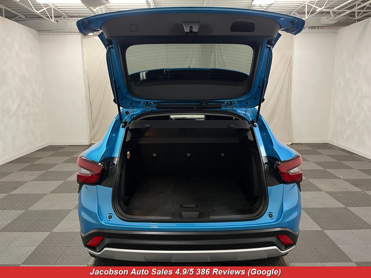 2025 Chevrolet Trax LT - Photo 44 - Oshkosh, WI 54901