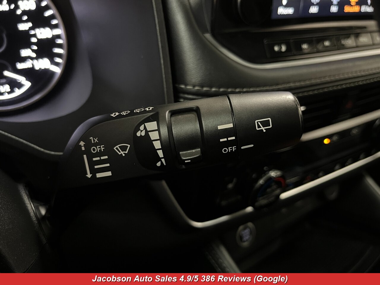 2023 Nissan Rogue SL AWD - Photo 6 - Oshkosh, WI 54901