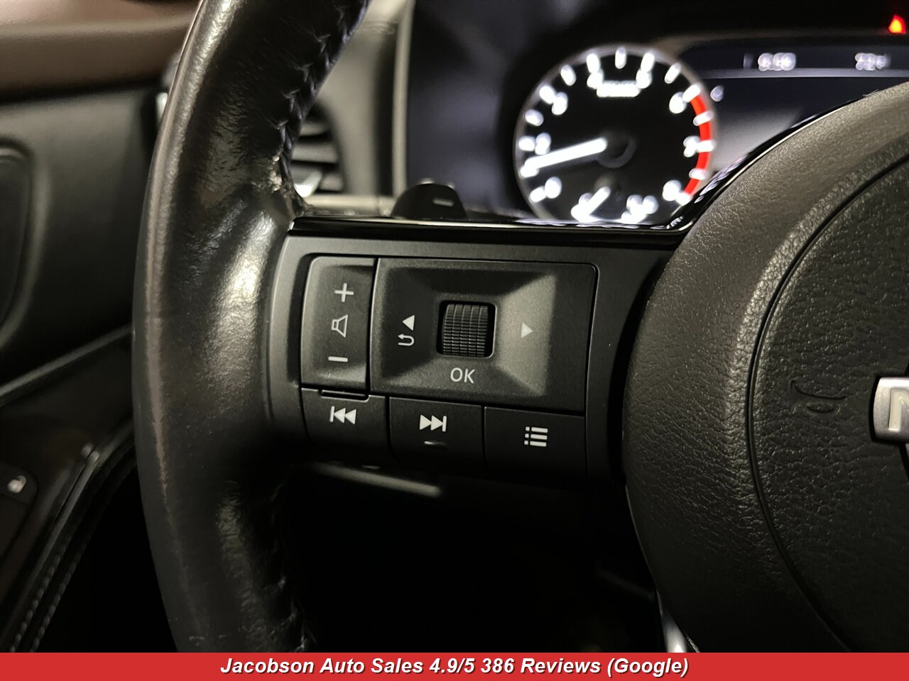 2023 Nissan Rogue SL AWD - Photo 7 - Oshkosh, WI 54901