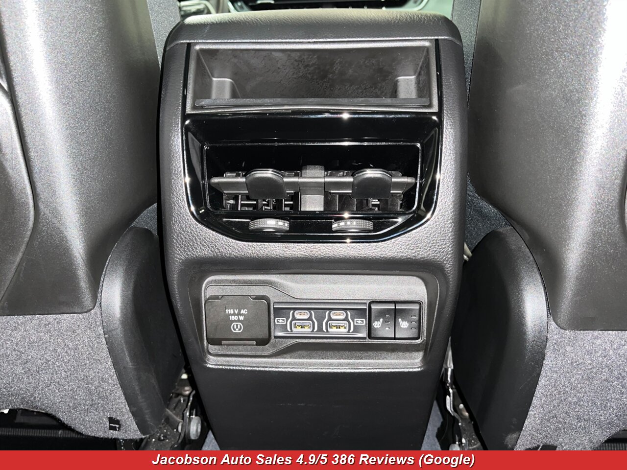 2023 Jeep Grand Cherokee Limited 4x4 - Photo 39 - Oshkosh, WI 54901