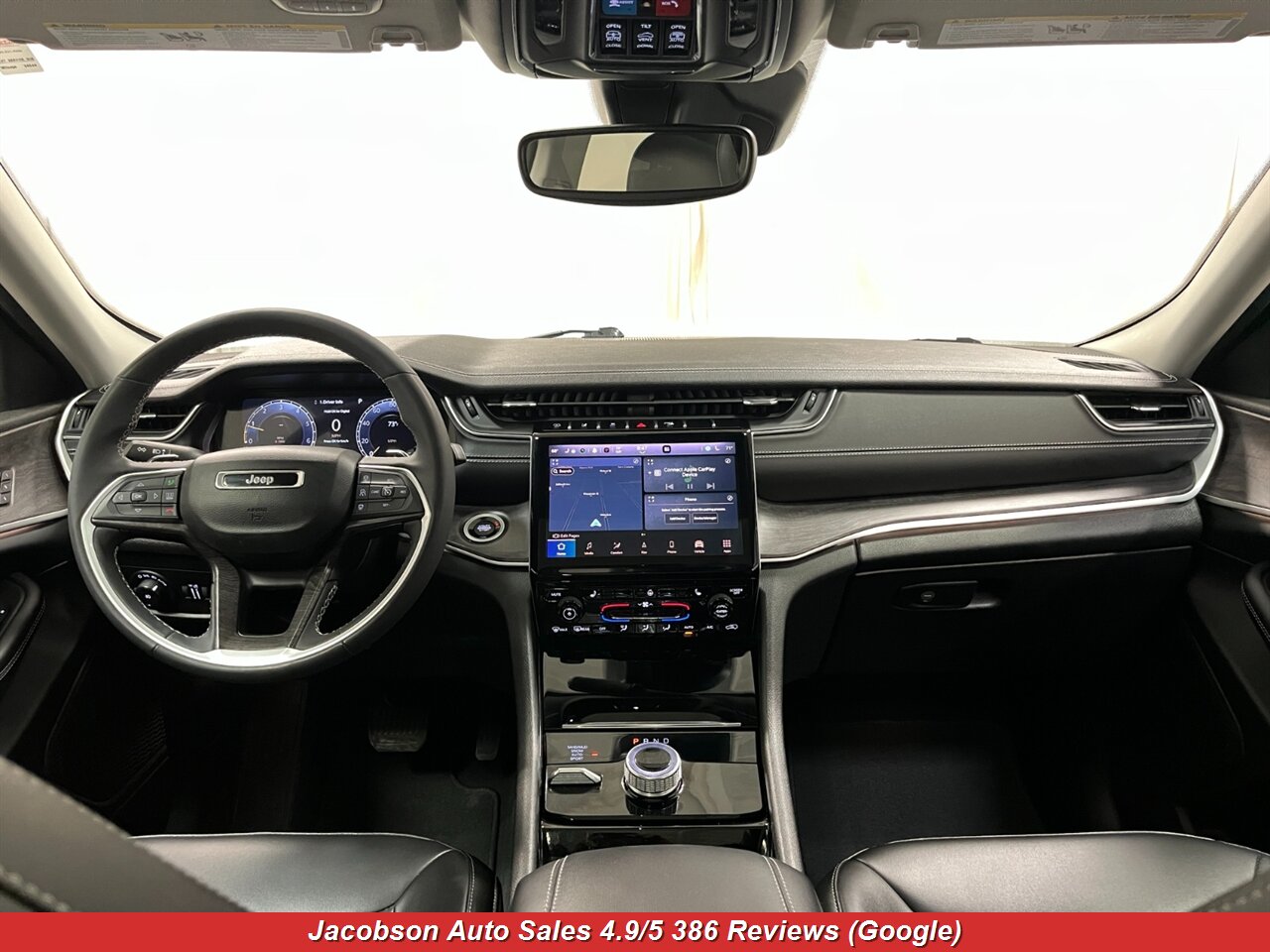 2023 Jeep Grand Cherokee Limited 4x4 - Photo 15 - Oshkosh, WI 54901