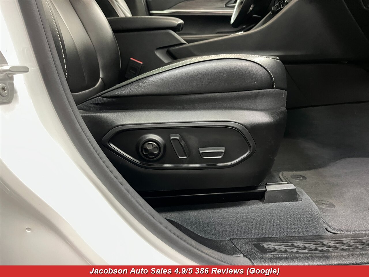 2023 Jeep Grand Cherokee Limited 4x4 - Photo 46 - Oshkosh, WI 54901