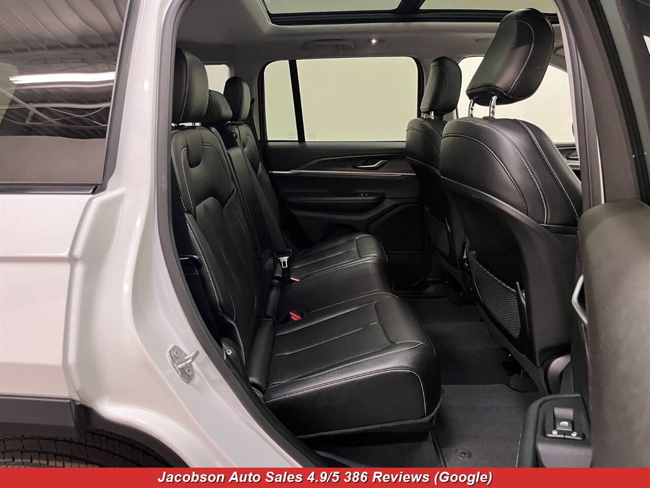 2023 Jeep Grand Cherokee Limited 4x4 - Photo 42 - Oshkosh, WI 54901