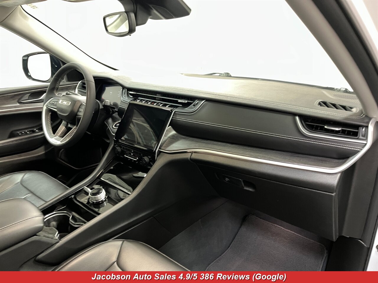 2023 Jeep Grand Cherokee Limited 4x4 - Photo 47 - Oshkosh, WI 54901