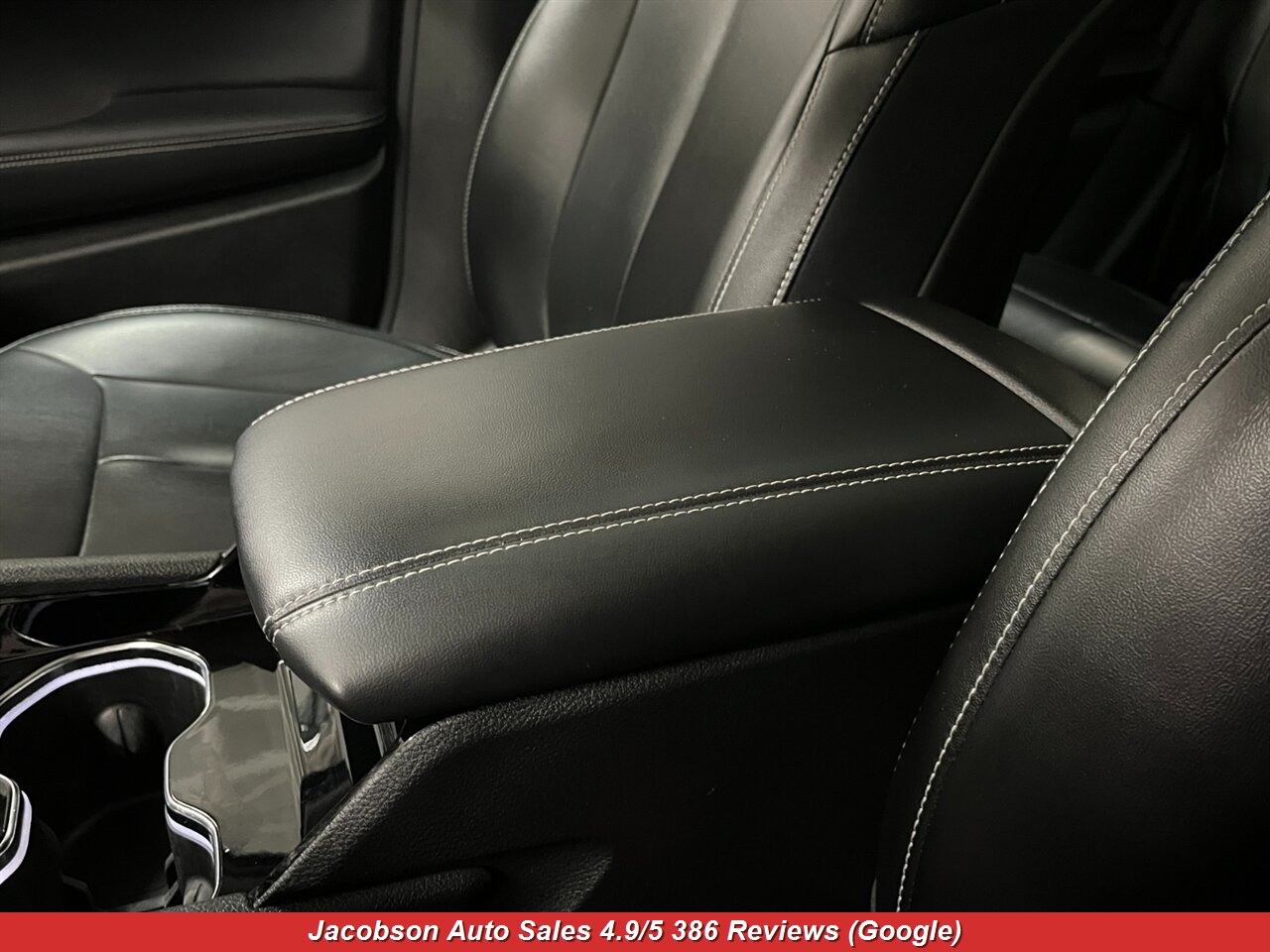 2023 Jeep Grand Cherokee Limited 4x4 - Photo 25 - Oshkosh, WI 54901